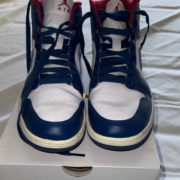 Women’s Air Jordan Blue and Red High-Top Sneakers - Picture 6 of 9